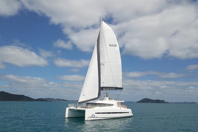 Luxury Yacht Cruise in the Bay of Islands