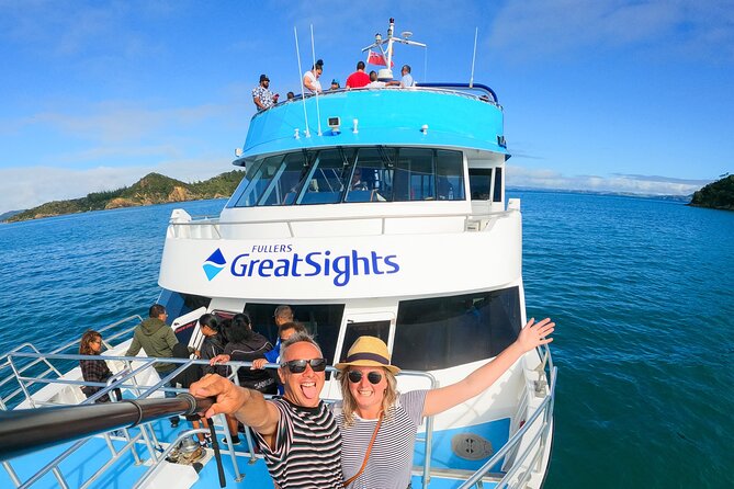 Hole in the Rock Scenic Cruise including Dolphins and Island stop